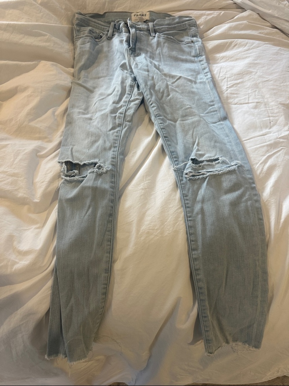 Frame Denim Light Wash Skinny Crop Jeans